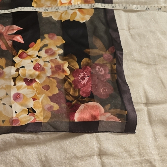 Silk Adrienne Vittadini  Pink and Gold Scarf Luxurious Wrap - Picture 11 of 13